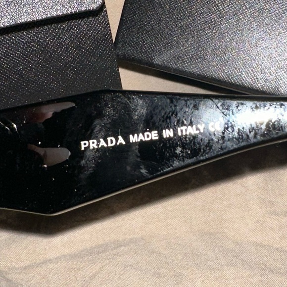 Prada sunglasses 🕶️ - Picture 5 of 10